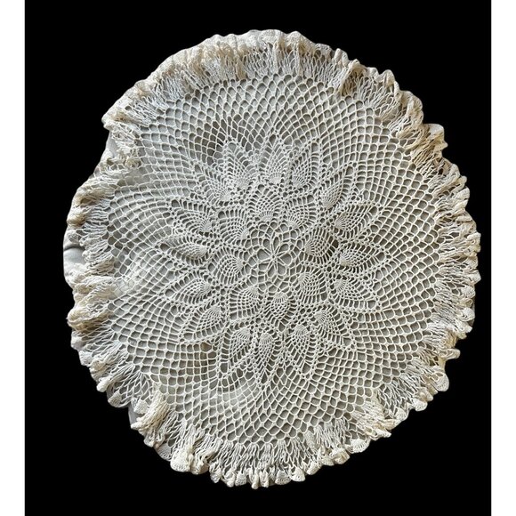 Hand Crocheted Doily Centerpiece 23" Diameter Ruffled Edge White Cotton Wedding - Picture 1 of 10